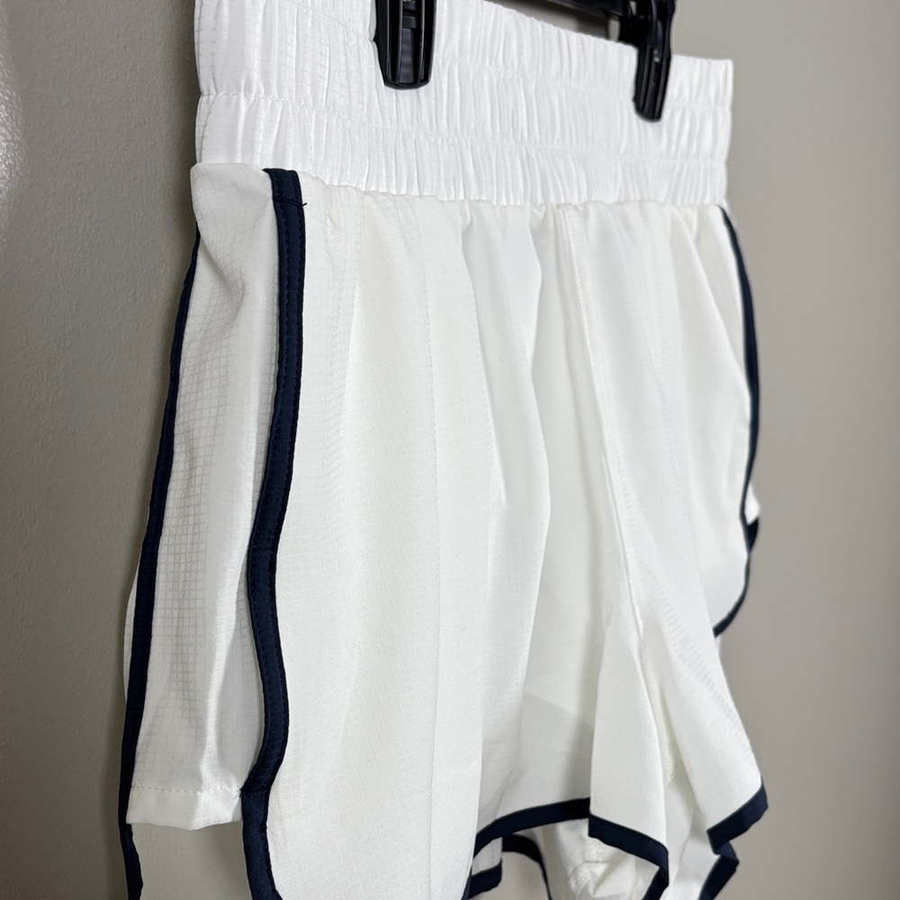 NWT Varley Arlington Running Short 2 - Picture 8 of 11